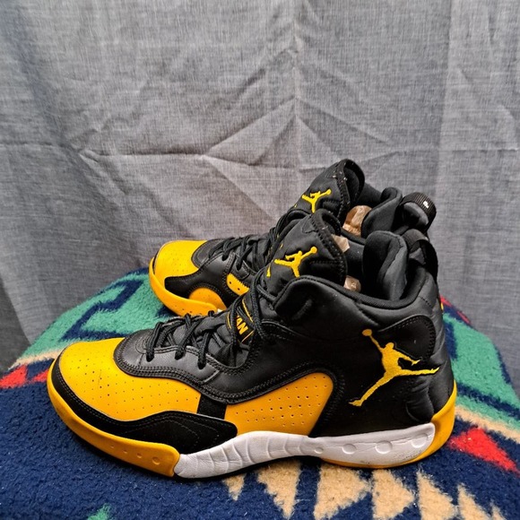 NIKE JORDAN JUMPMAN PRO RX Black/University Gold Yellow/White Size 13
